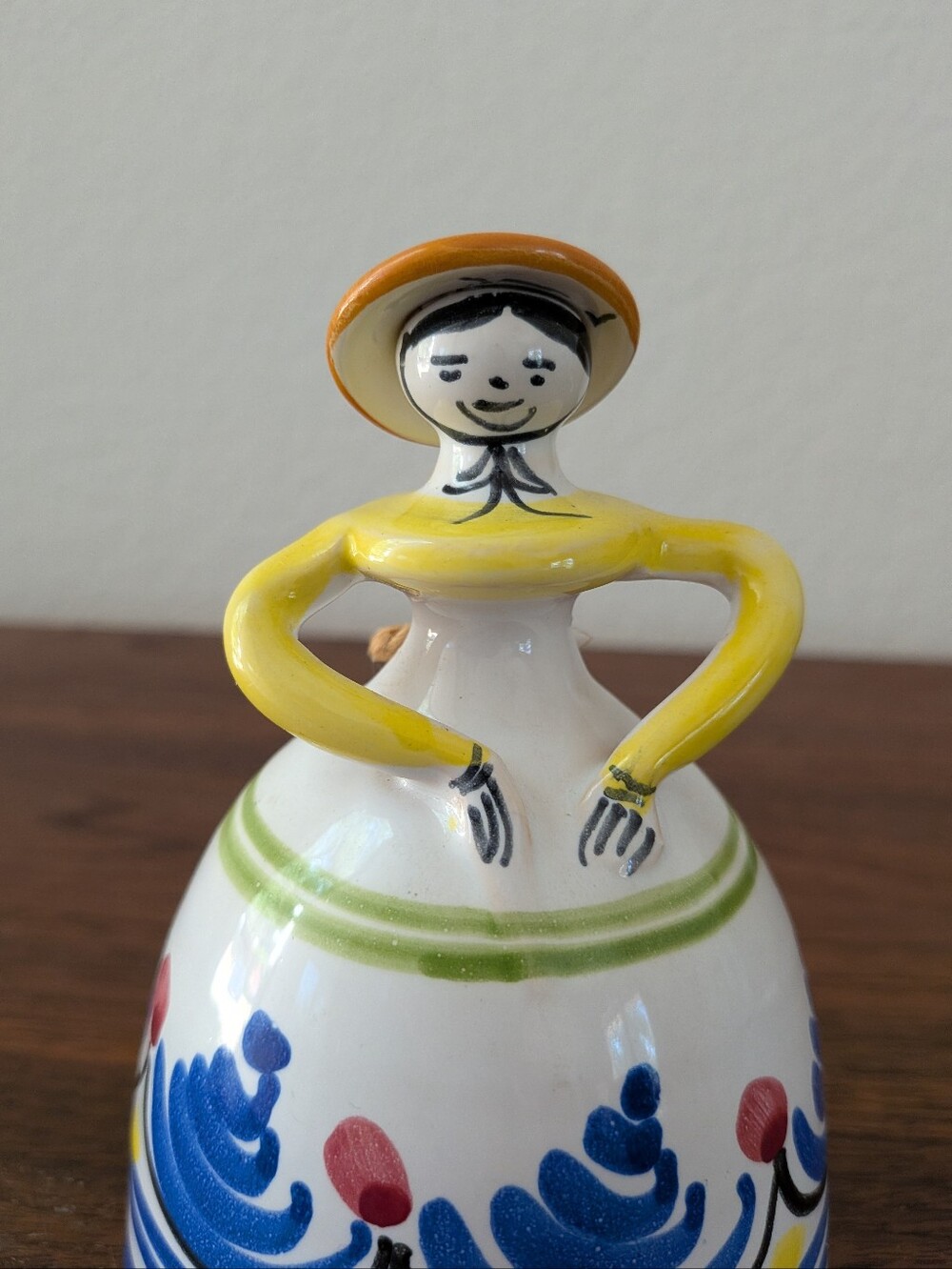Vintage Ceramic Hand Painted Pottery Bell Lady w/ Hat Spanish Folk Art - Picture 5 of 11